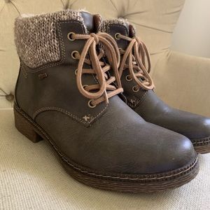 Springstep zip up boots